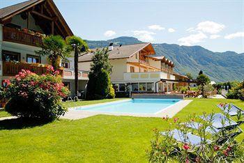 Hotel Tiefenbrunn Gardensuites & Breakfast