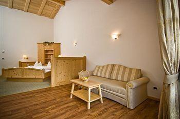 Hotel Tiefenbrunn Gardensuites & Breakfast