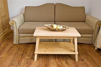 Tiefenbrunn Gardensuites & Breakfast Hotel 4*