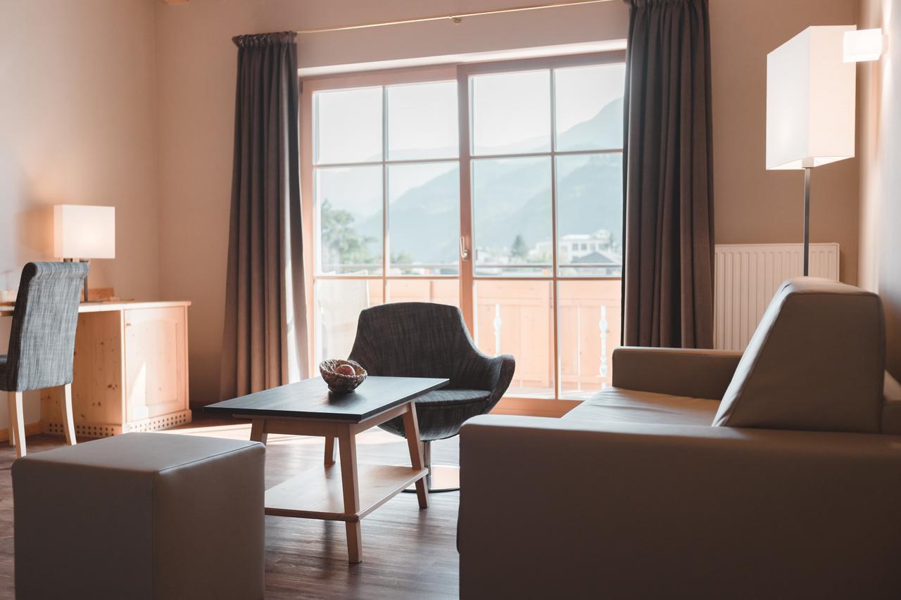 Hotel Tiefenbrunn Gardensuites & Breakfast Lana